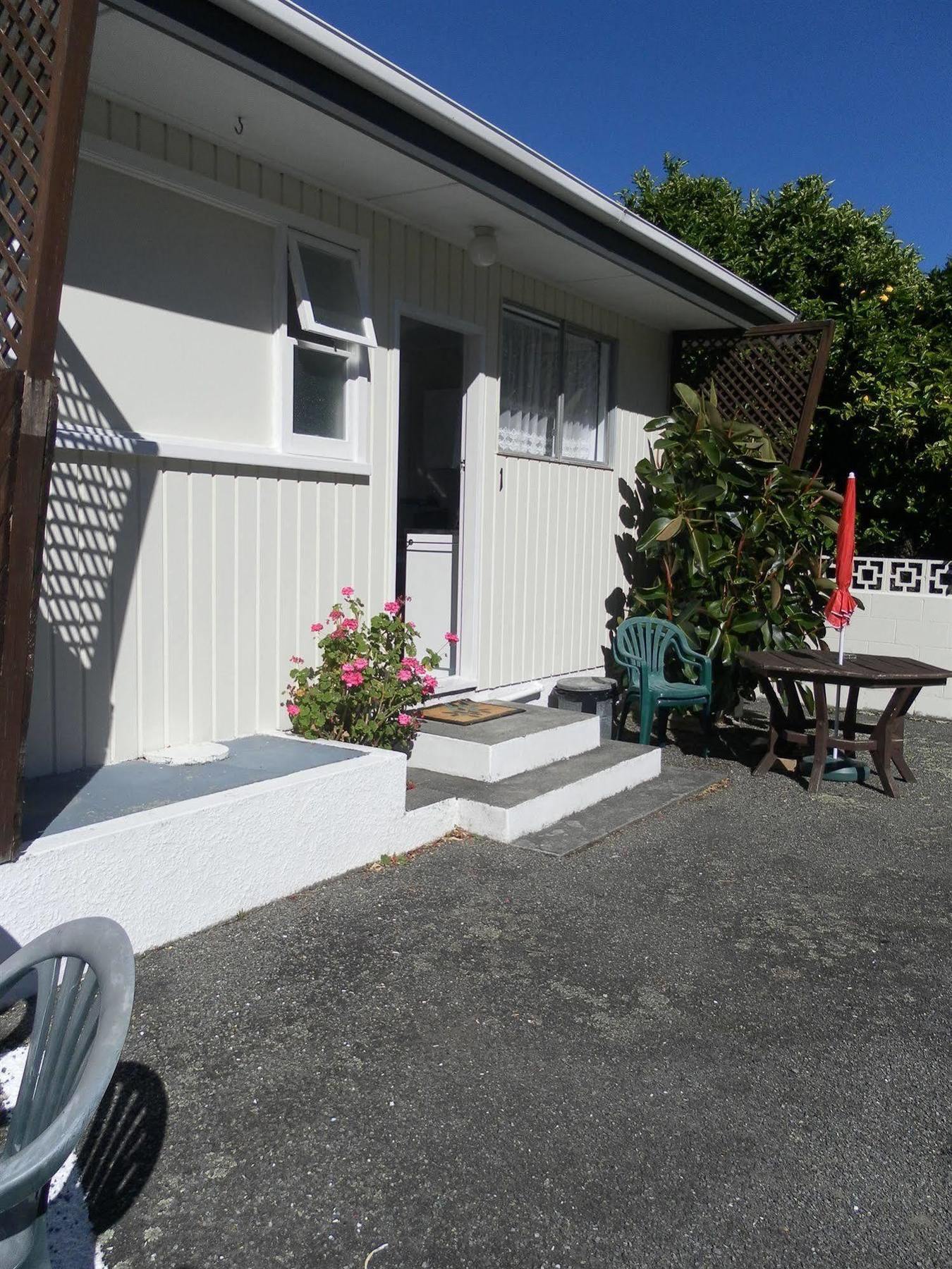 Beachside Sunnyvale Motel Пиктън Екстериор снимка