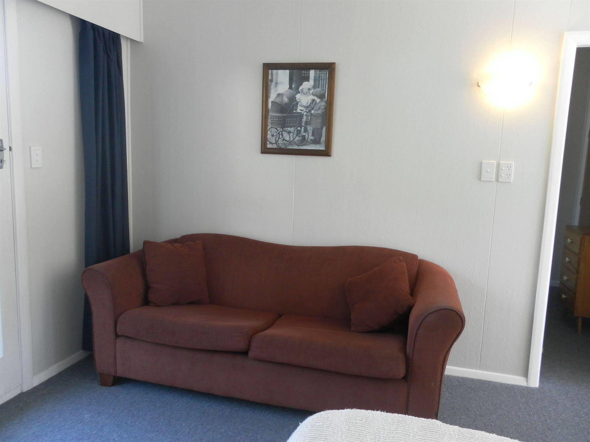 Beachside Sunnyvale Motel Пиктън Екстериор снимка