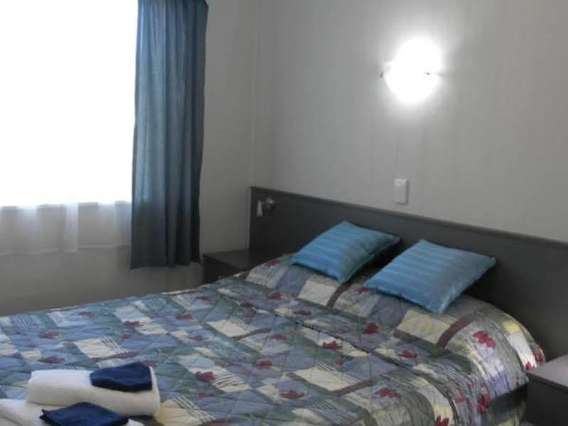 Beachside Sunnyvale Motel Пиктън Екстериор снимка