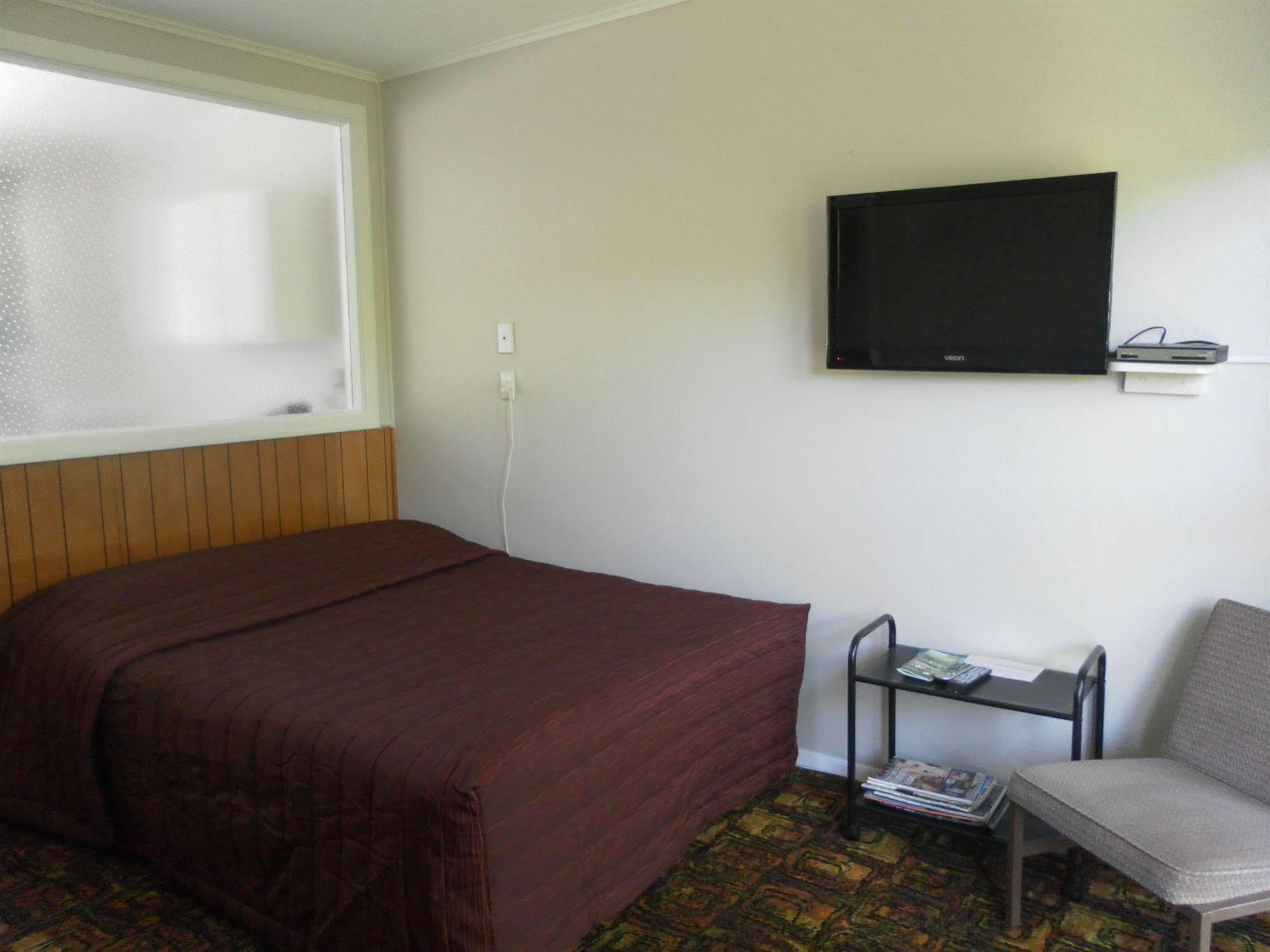 Beachside Sunnyvale Motel Пиктън Екстериор снимка