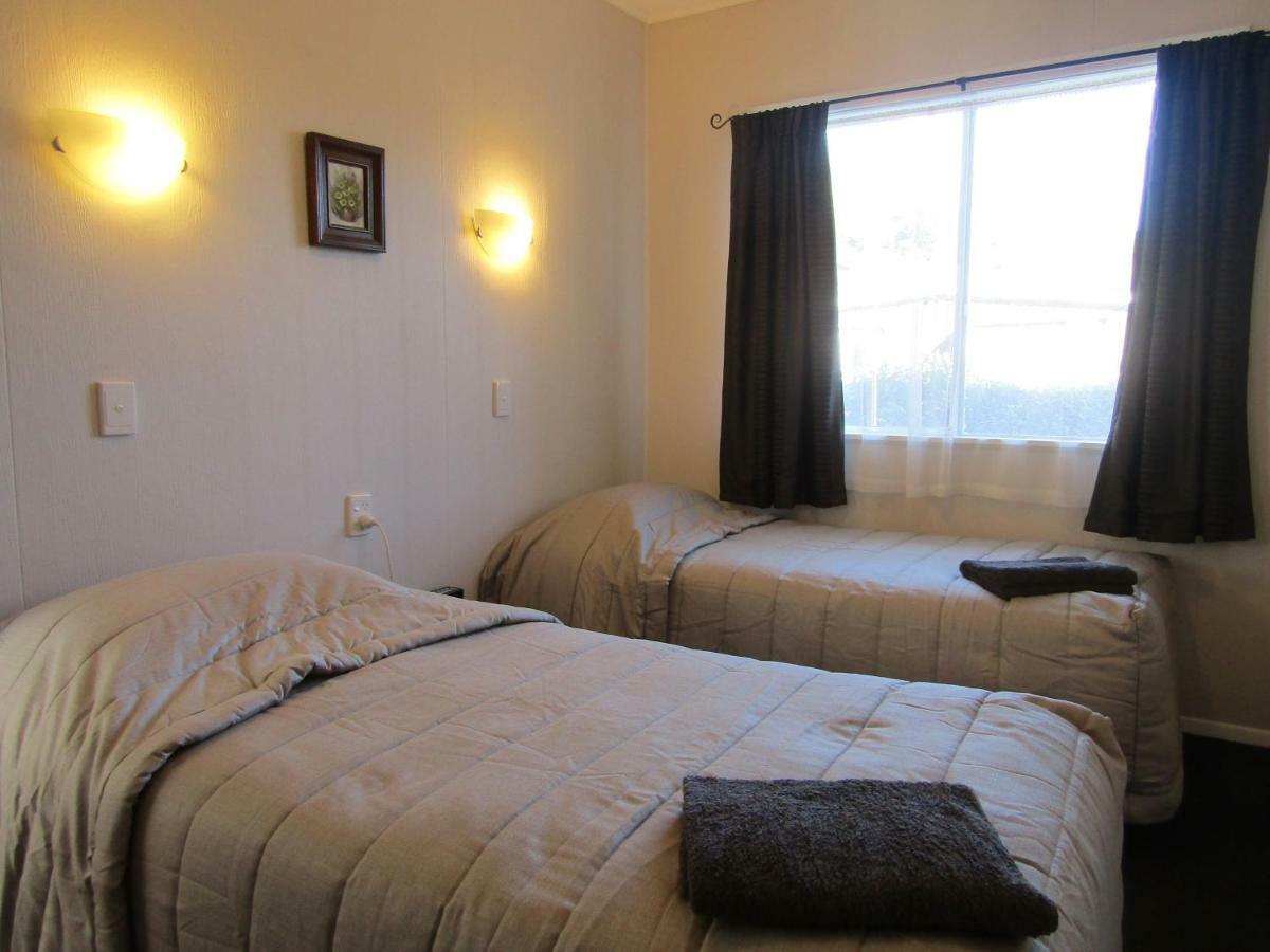 Beachside Sunnyvale Motel Пиктън Екстериор снимка