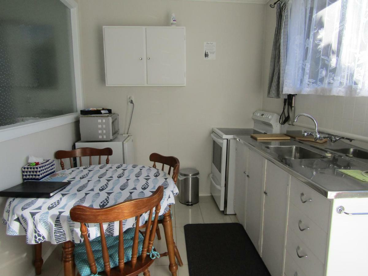 Beachside Sunnyvale Motel Пиктън Екстериор снимка